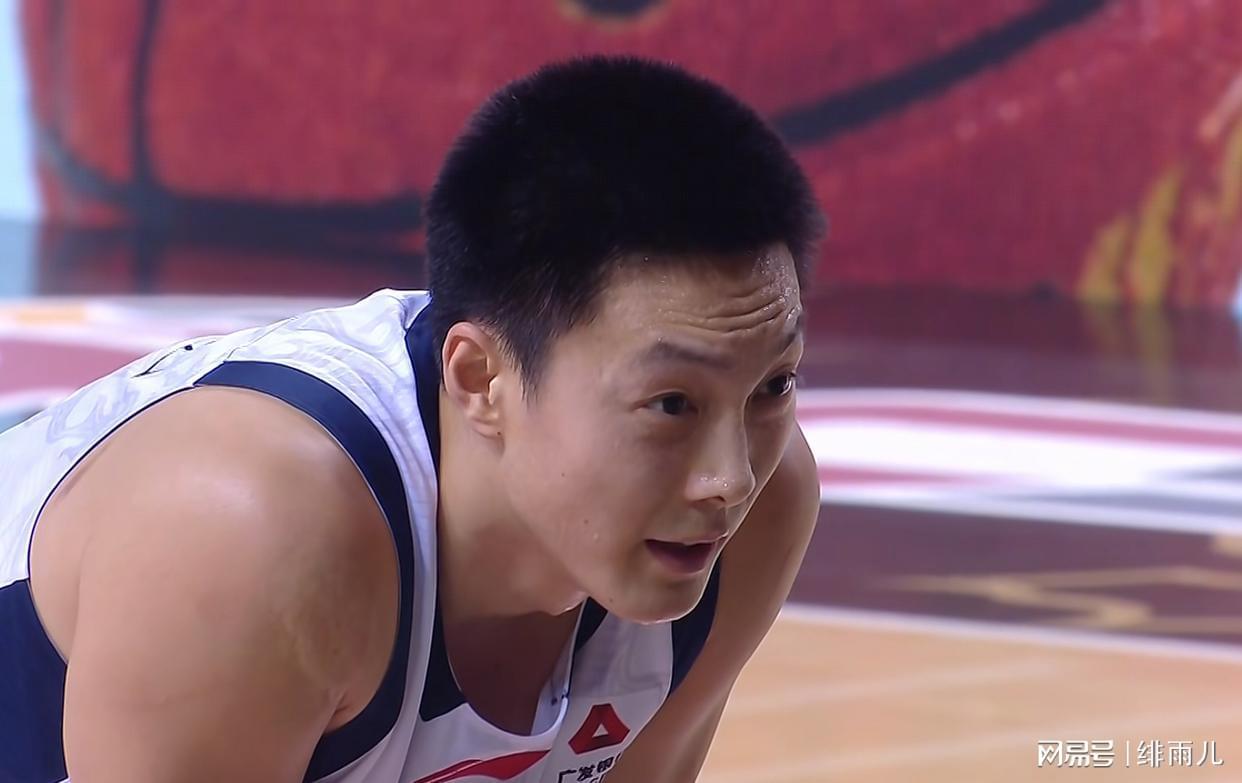 必发体育-不打了！上海最强“核武”被曝因伤缺阵，至少输广东队20分以上？